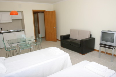 vilamoura ,algarve, casas, apartamentos algarve, moradias vilamoura, vivendas, imobiliaria algarve, classificados, Albufeira, Loule, Quarteira, propriedades, anuncios, aluguer