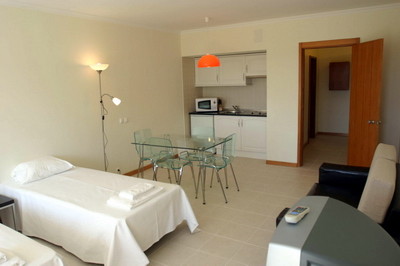 vilamoura ,algarve, casas, apartamentos algarve, moradias vilamoura, vivendas, imobiliaria algarve, classificados, Albufeira, Loule, Quarteira, propriedades, anuncios, aluguer
