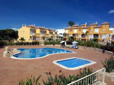 vilamoura ,algarve, casas, apartamentos algarve, moradias vilamoura, vivendas, imobiliaria algarve, classificados, Albufeira, Loule, Quarteira, propriedades, anuncios, aluguer