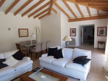 vilamoura ,algarve, casas, apartamentos algarve, moradias vilamoura, vivendas, imobiliaria algarve, classificados, Albufeira, Loule, Quarteira, propriedades, anuncios, aluguer