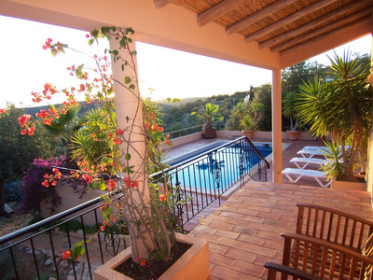 vilamoura ,algarve, casas, apartamentos algarve, moradias vilamoura, vivendas, imobiliaria algarve, classificados, Albufeira, Loule, Quarteira, propriedades, anuncios, aluguer