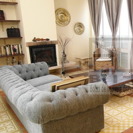 Apartamento T2 em Boliqueime, situado no centro da vila,tem uma sala com lareira, ch�o com piso radiante , terra�os e piscina.