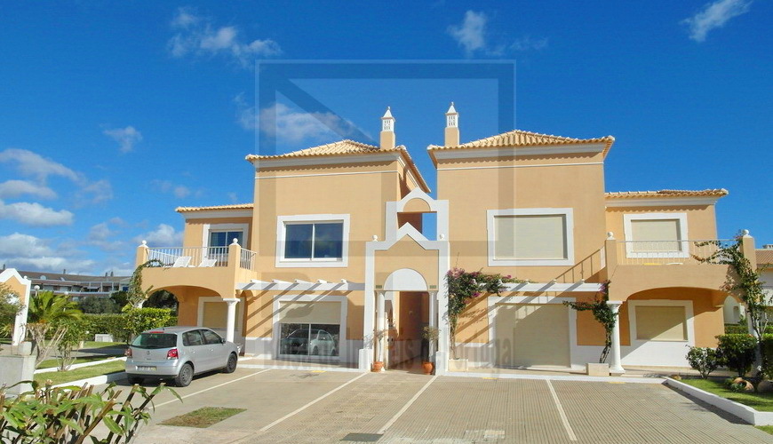 condominio vilamoura pequeno