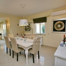 compra moradia luxuosa Vilamoura