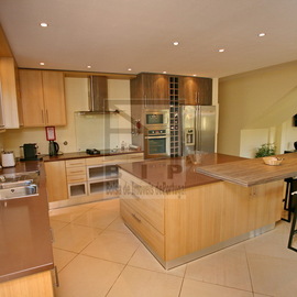compra moradia luxuosa Vilamoura