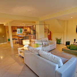 compra moradia luxuosa Vilamoura