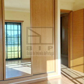 moradia geminada estombar lagoa portimao