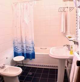 Hotel Monchique com 16 quartos