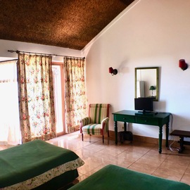 Hotel Monchique com 16 quartos