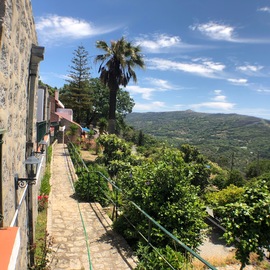 Hotel Monchique com 16 quartos