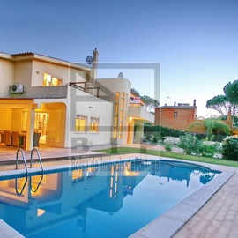 Vilamoura Luxuosa moradia a curta distância da marina e praias